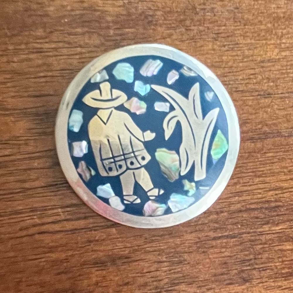 Vintage Alpaca Brooch